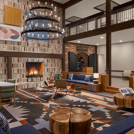 Valley River Inn Юджийн Екстериор снимка
