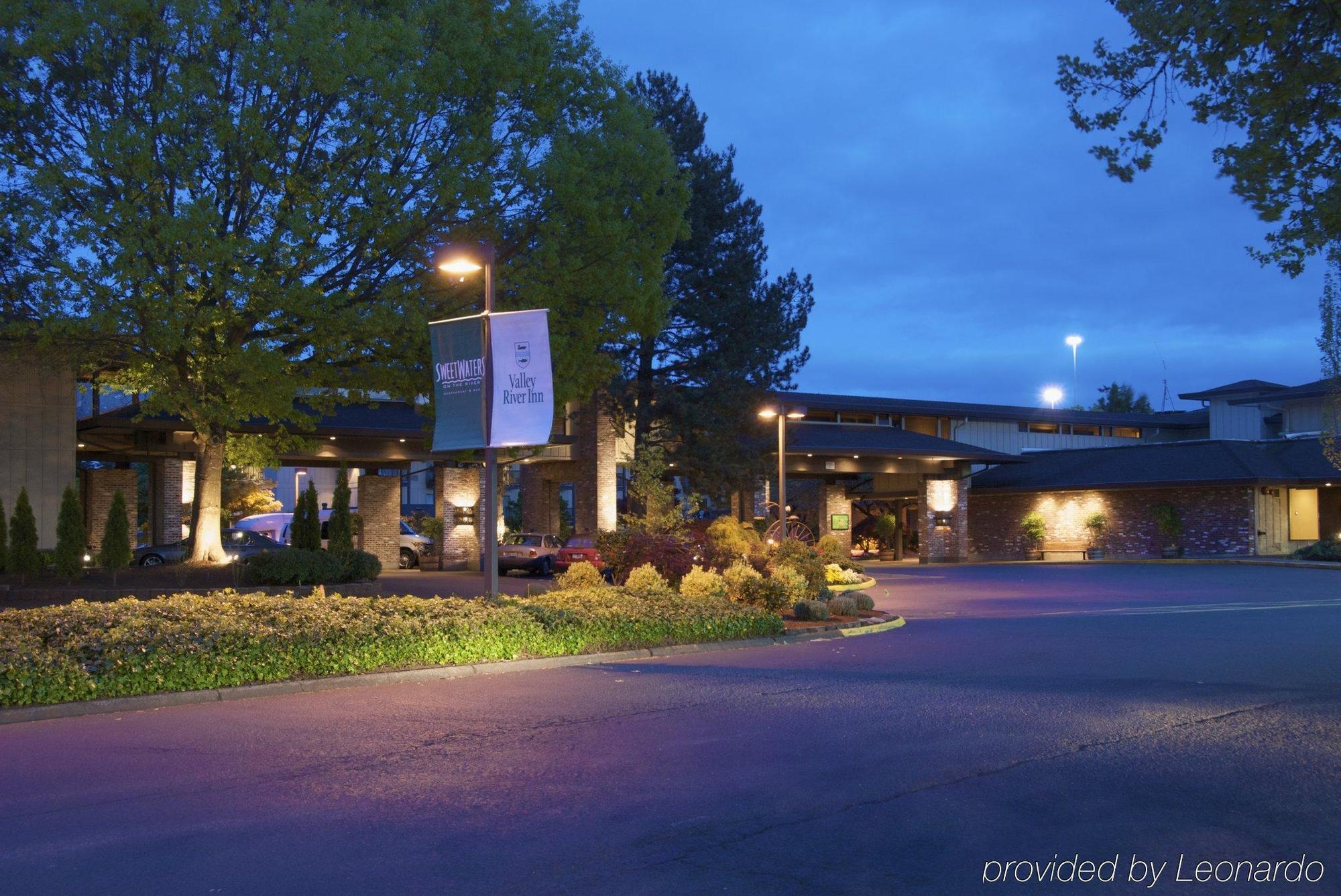 Valley River Inn Юджийн Екстериор снимка